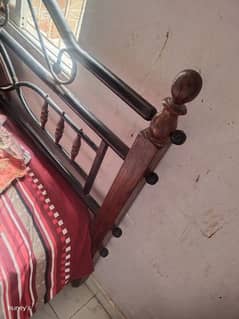 king size iron wooden bed 0