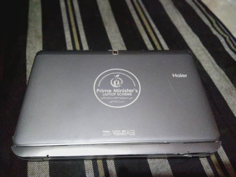 Haier y11b Touch & Type Laptop. 2