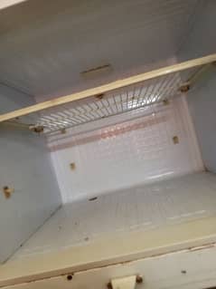 pel freezer good condition 10.9