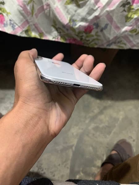 iPhone X 256gb pta proved with box 2