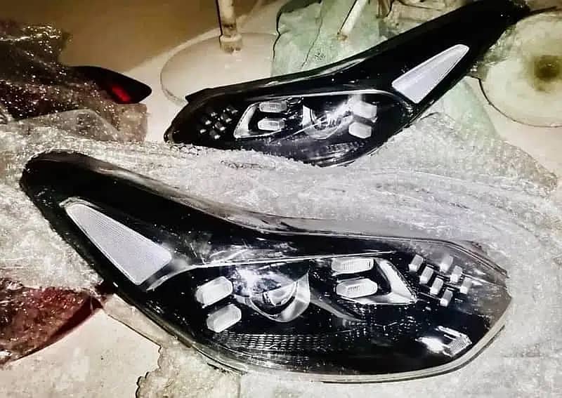 KIA SPORTAGE Front Back Bumpers Bonnet Diggi Doors Fenders Side Mirror 4