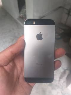 iphone 5s (only whatsap contact 03279199286)