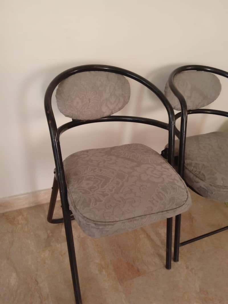 Foldable Chairs 2