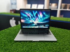 MacBook Pro M2 2022 Space Grey 8gb 512gb 35 cycles 10/10 condition