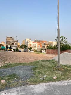5 Marla Plot Available For Sale In Park View City Lahore