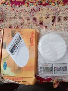 electronic kitchen scale only 2 day use