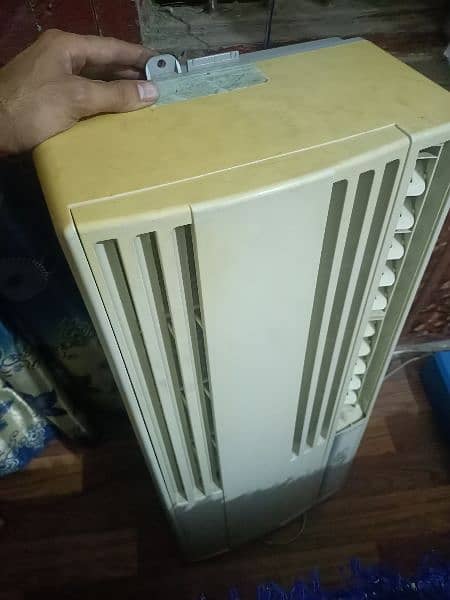 window ship ac in good condition 1