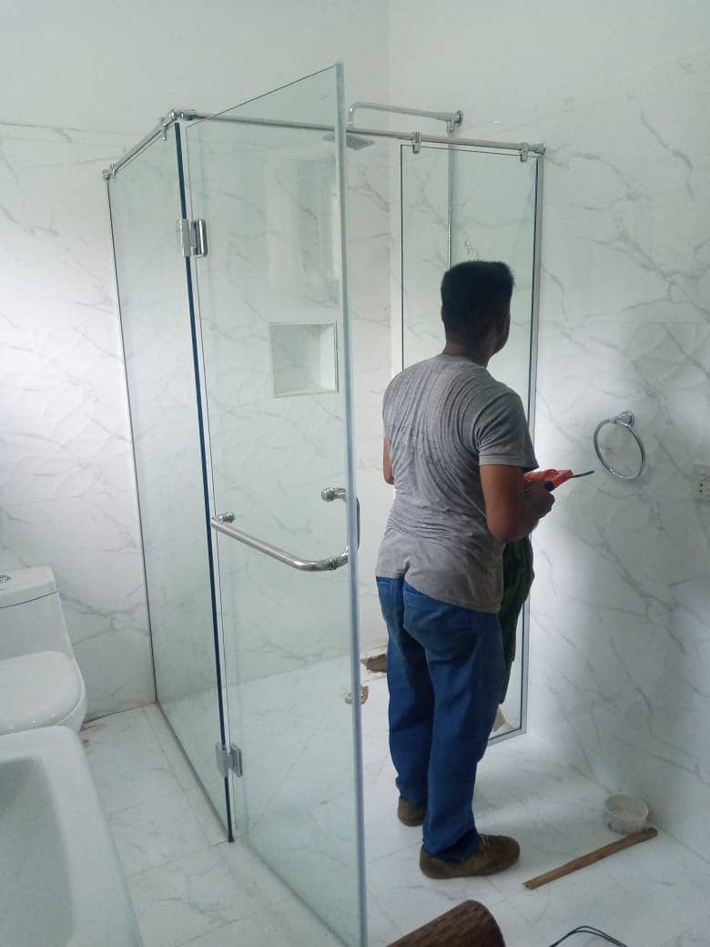 GLASS CABIN / GLASS PARTITION/ SHOWER CABIN 4