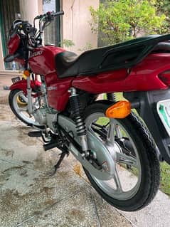 Suzuki GD110s motorcycle