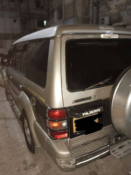 Mitsubishi Pajero 1994 8