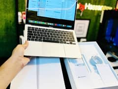 MacBook Pro 2019 Display: 13 inches - Silver Processor: 1.4 Ghz Quad