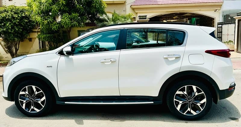 KIA Sportage 2020 AWD, Like New, Total Genuine 7