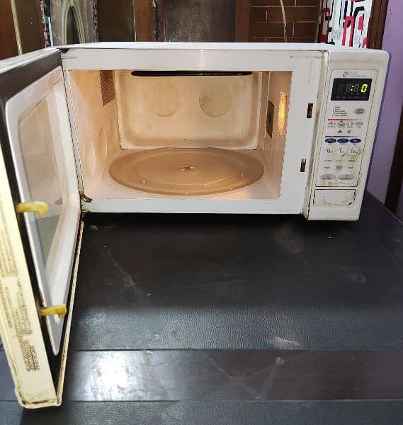 Microwave oven Dawlance 1