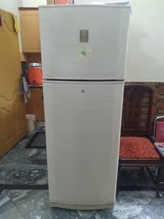 Dawlance Fridge/Refrigerator Full Size 8/10 Condition