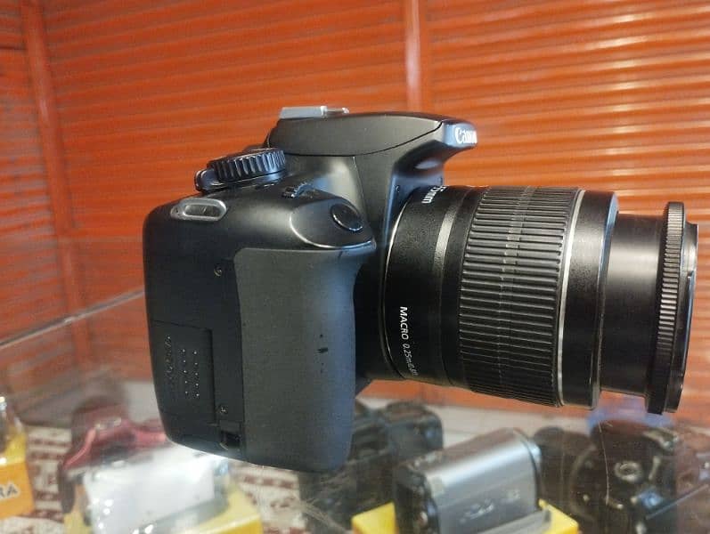 DSLR CANON 1000D KIT . 03212750897 Zubair Mughal 2