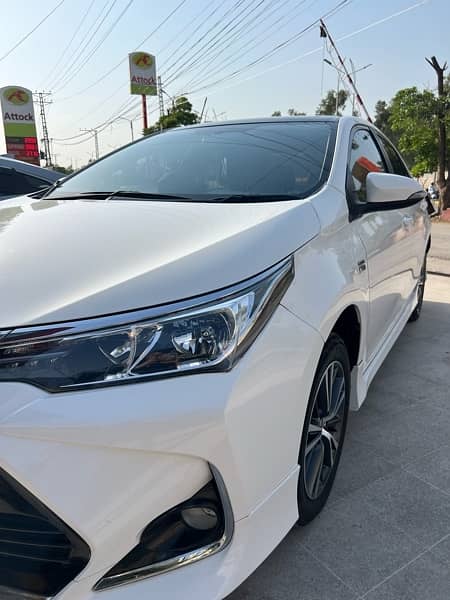 Toyota Corolla Altis 1.6 2018 10