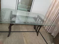 dinning table condition new