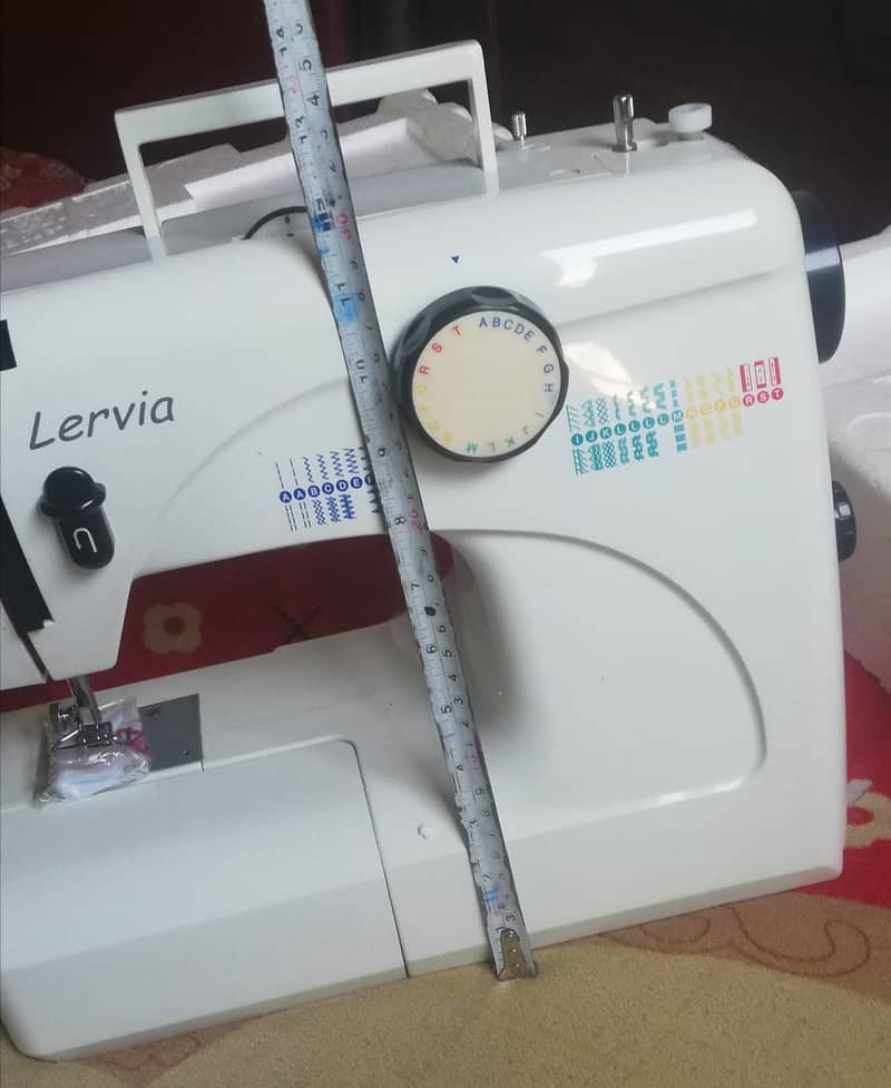 Lervia K H 4000 sewing machine 2