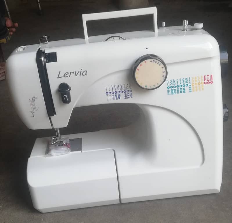 Lervia K H 4000 sewing machine 4