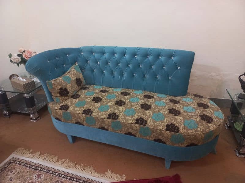 sofa for sale in brand new condition 1