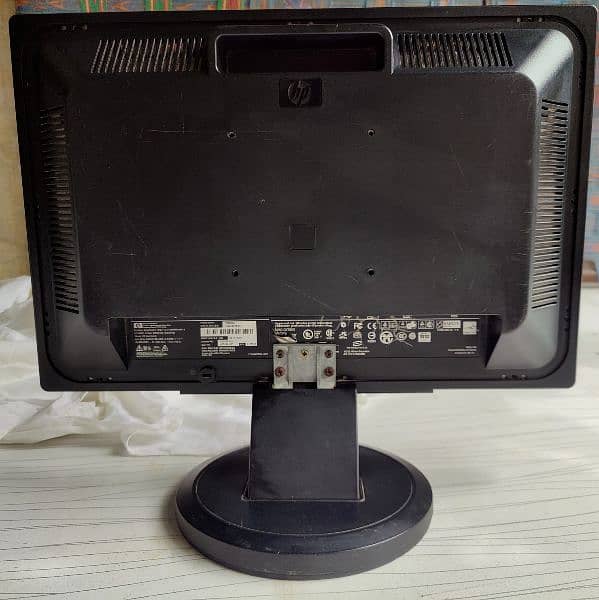 Best offer: Hp Monitor,Desktop 19inch with free cables. 2