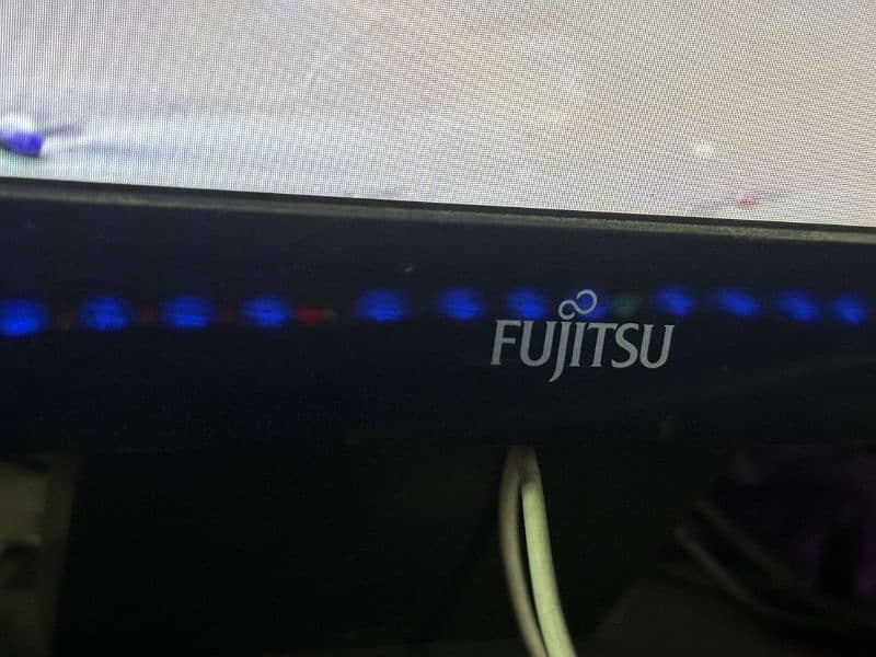 FUJITSU 24"inch 60hz HDMI LCD 2