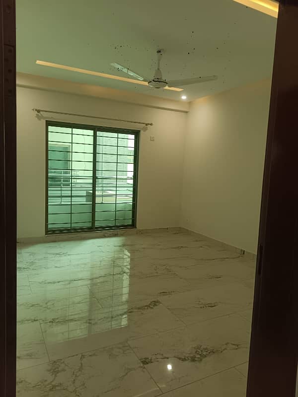 ASKARI 11 BRAND NEW 10 MARLA APARTMENT AVAILABLE FOR SALE 16