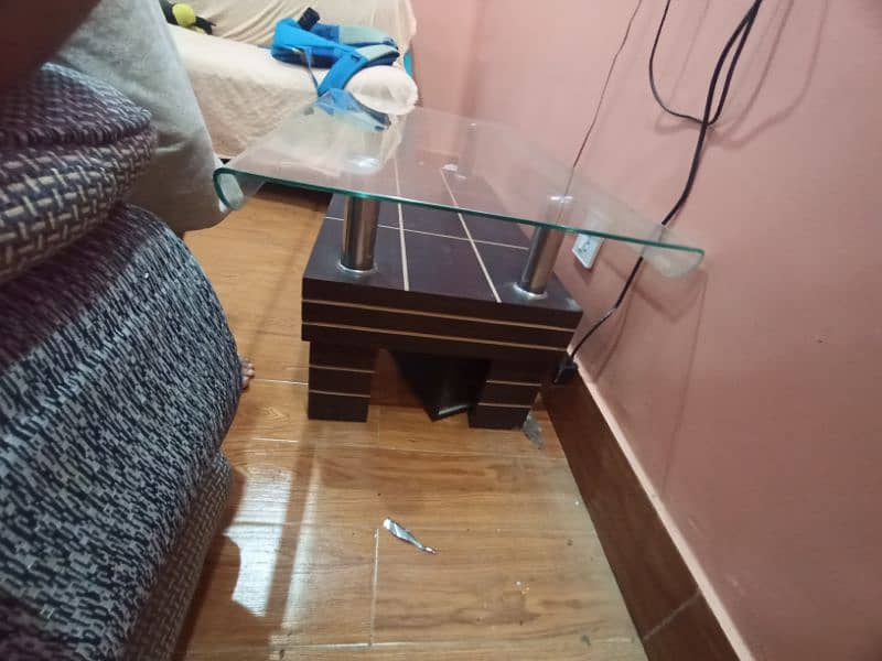 Glass Center Table For Drawing Room And Lounge 3