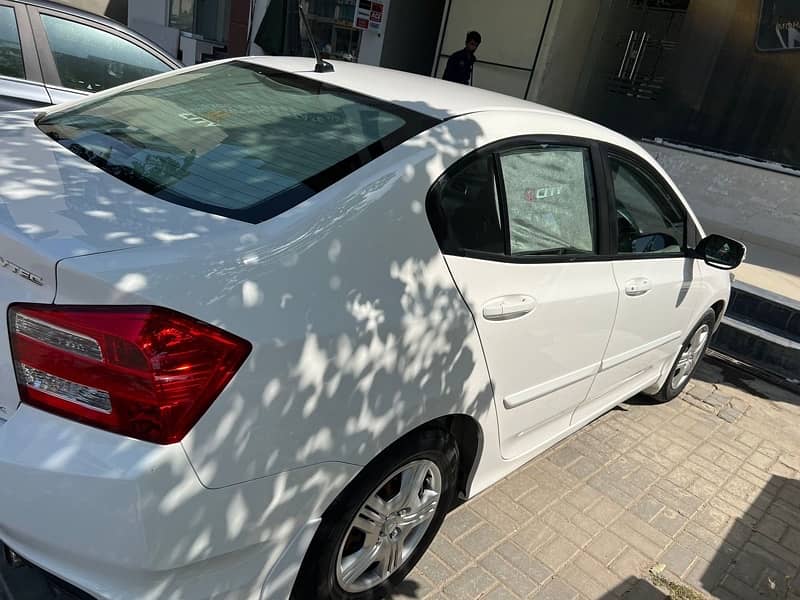 Honda city 2019 model total genuine for sale genuine milage 6