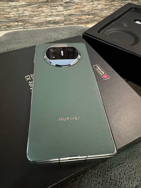 Huawei Mate X3 18