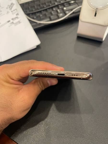 iPhone 11 pro dual physical pta approved back crack 4