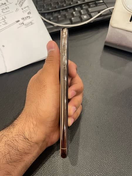 iPhone 11 pro dual physical pta approved back crack 5