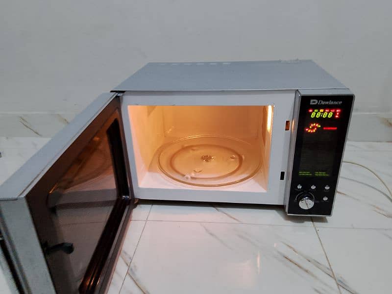 Dawlance microwave oven 2 in 1 with grill full size 03313028733 Wtsapp 5