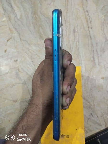 realme 5i 10 by 9 condition all ok ha with box and charger 3
