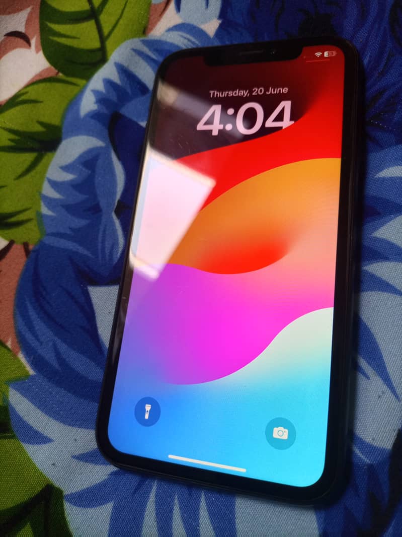 Iphone Xr with 87% battery health jv. 03305182650 whatsapp 2