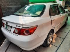 Honda city 2006 good condition 2st owner family used