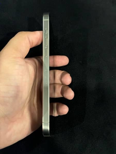 iPhone 15pro max natural titanium 256gb uk variant 2