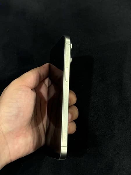 iPhone 15pro max natural titanium 256gb uk variant 3