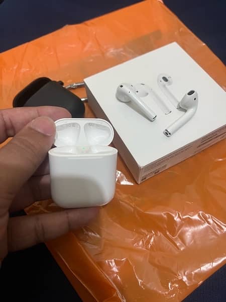 Airpods 2 4