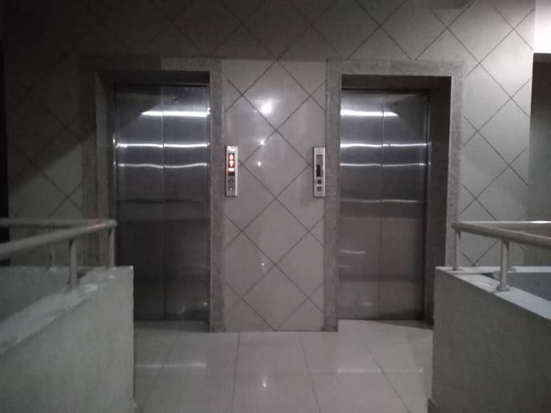 2300 Square Feet Flat In Karachi Is Available For Sale 11