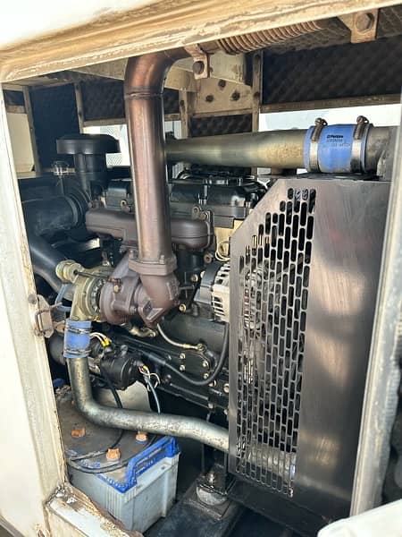 Perkins 100kvA generator First Owner Brand New Condition 7