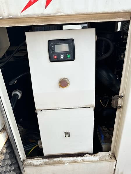 Perkins 100kvA generator First Owner Brand New Condition 8