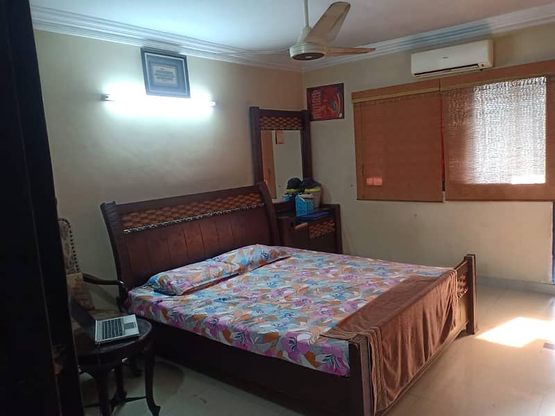Flat available for rent in Akbar Residency Apartment 3 Bedroom 24/7 Lift and Light and Water key Available 7