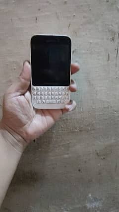 Blackberry Q5 0