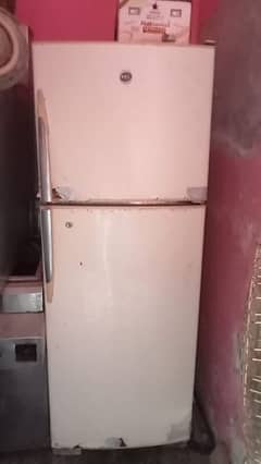 PEL cooling refrigerator