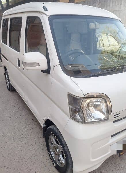 Daihatsu Hijet 2011 1