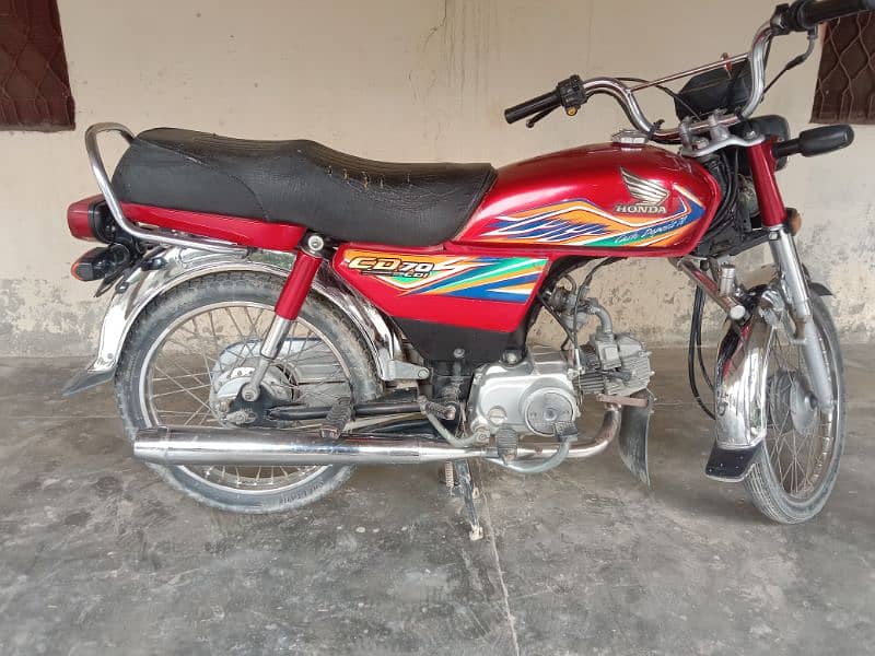 Honda CD 70 2020 4