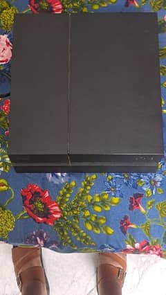 Ps4 fat 9.0 1tb Jailbreak with two original controllers 0