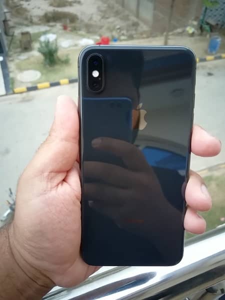 IPHONE XS MAX WATERPACK URGENT SALE 0