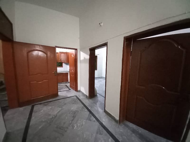 5 Marla Ground Floor portion Near 3no Stop alhamd Colony Near Allama iqbal town Lahore 0